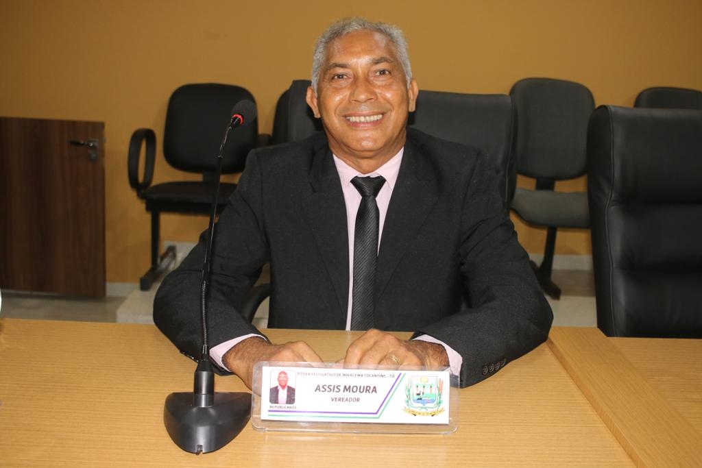 Vereador Assis Moura requer limpeza na orla e Rua Francisco Aires