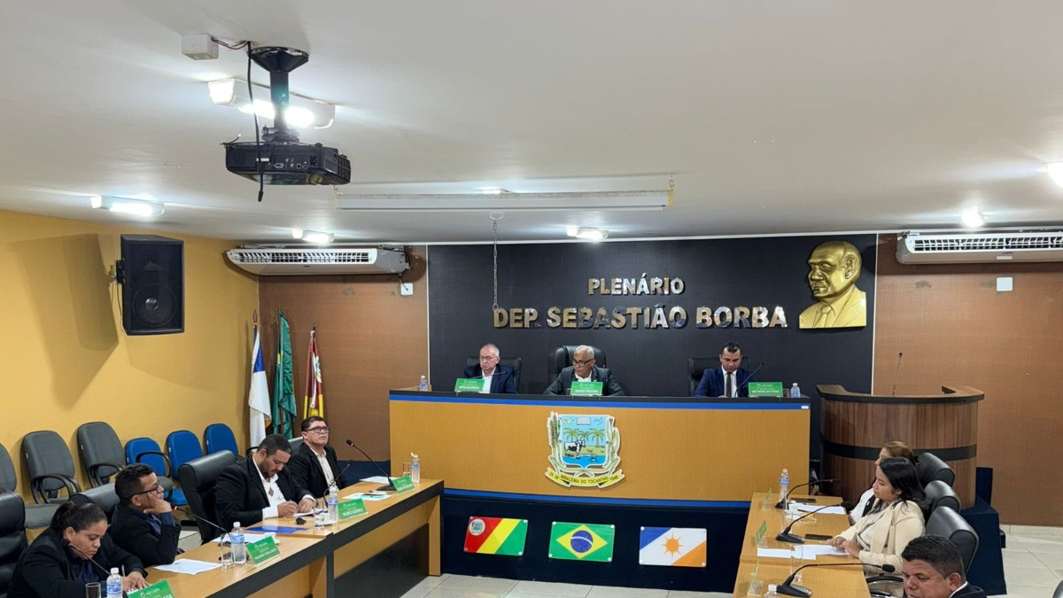 66ª  Sessão Ordinária da 20ª Legislatura aprecia projetos e requerimento