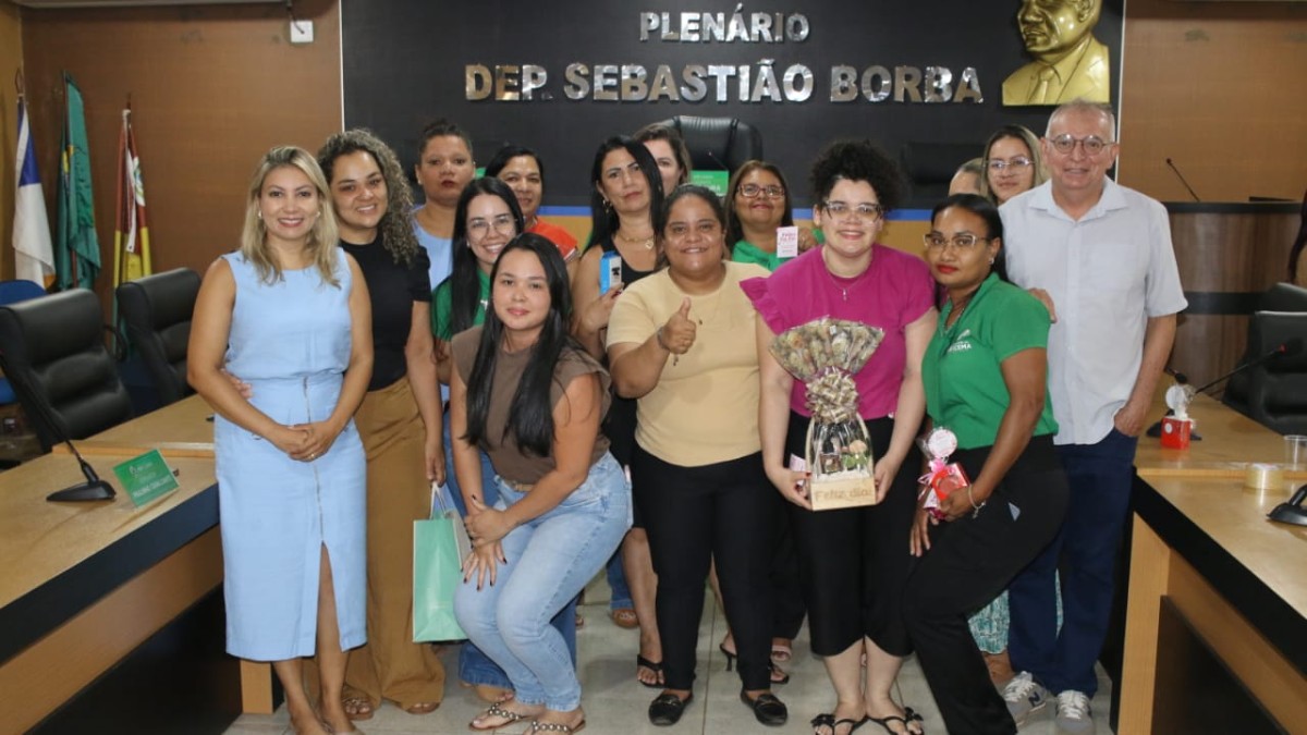 Câmara Municipal realiza homenagem especial às mães servidoras